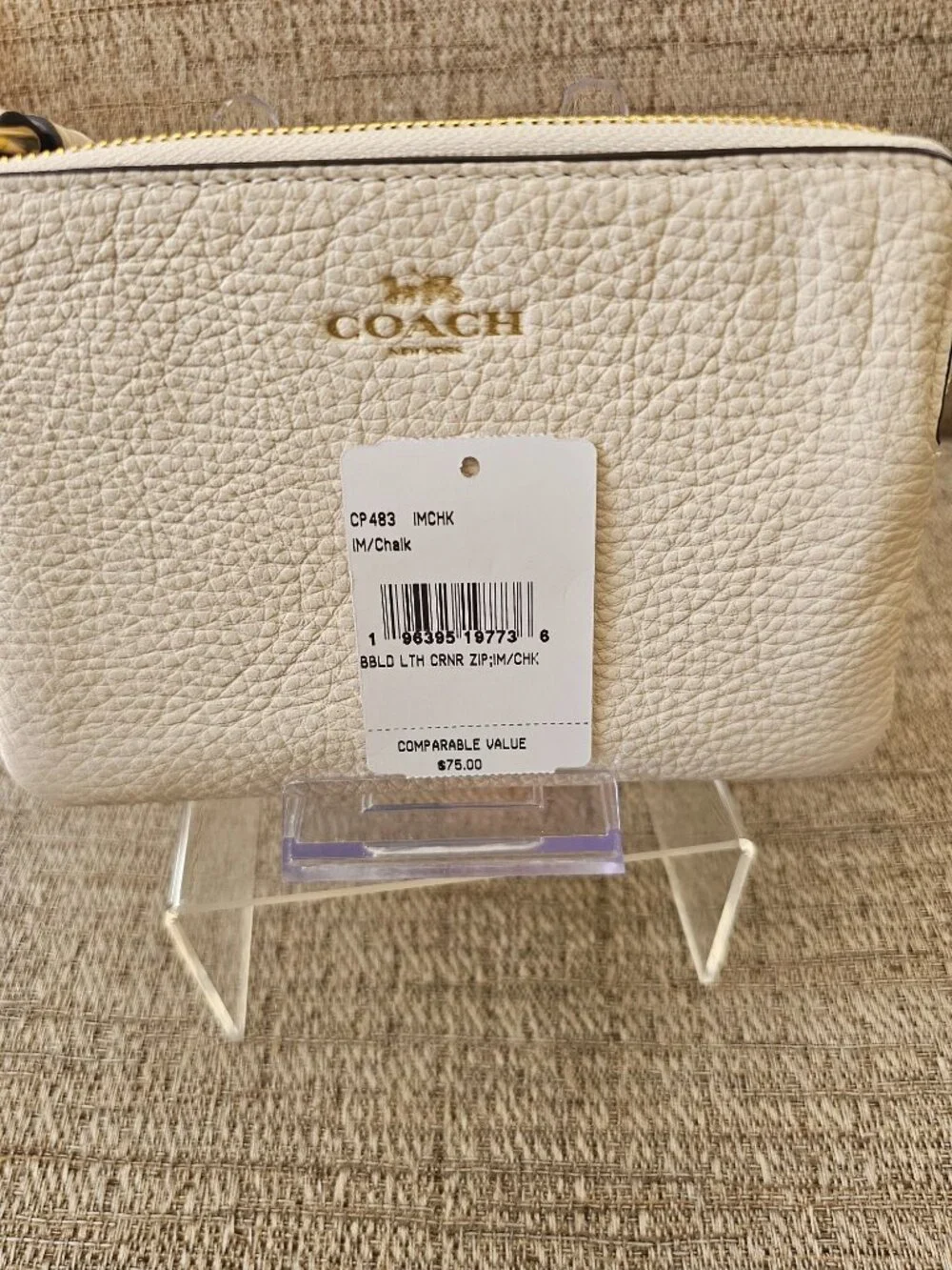 Coach nwt chalk